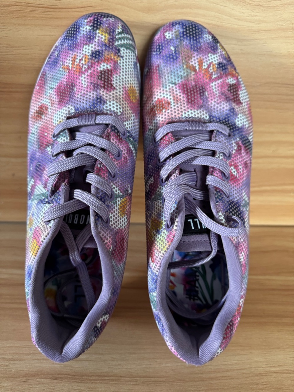 Nobull Trainers Floral Multicolor. Mens size 10.
Unisex - Picture 4 of 4